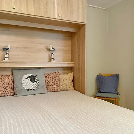 Bohn 'Silbermoewe', Mittelstrasse Wyk auf Föhr